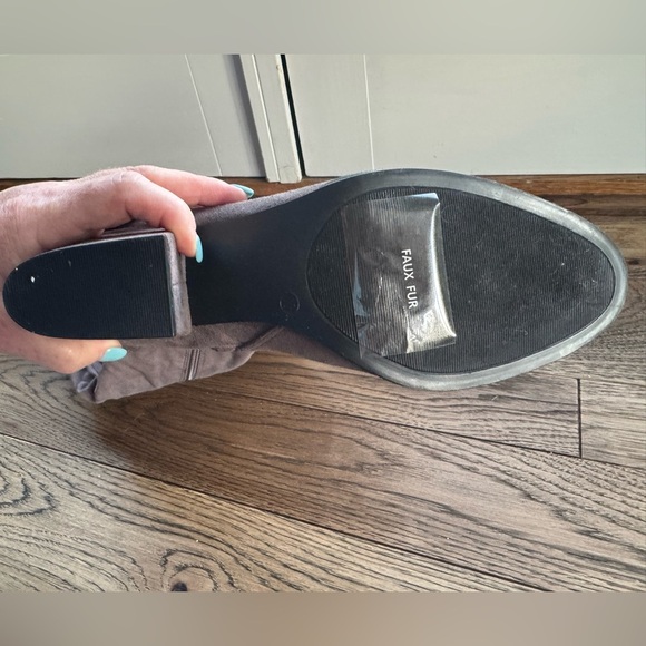 NWOT Journee Collection Grey Heeled Suede Boots, size 10XWC - Picture 8 of 9